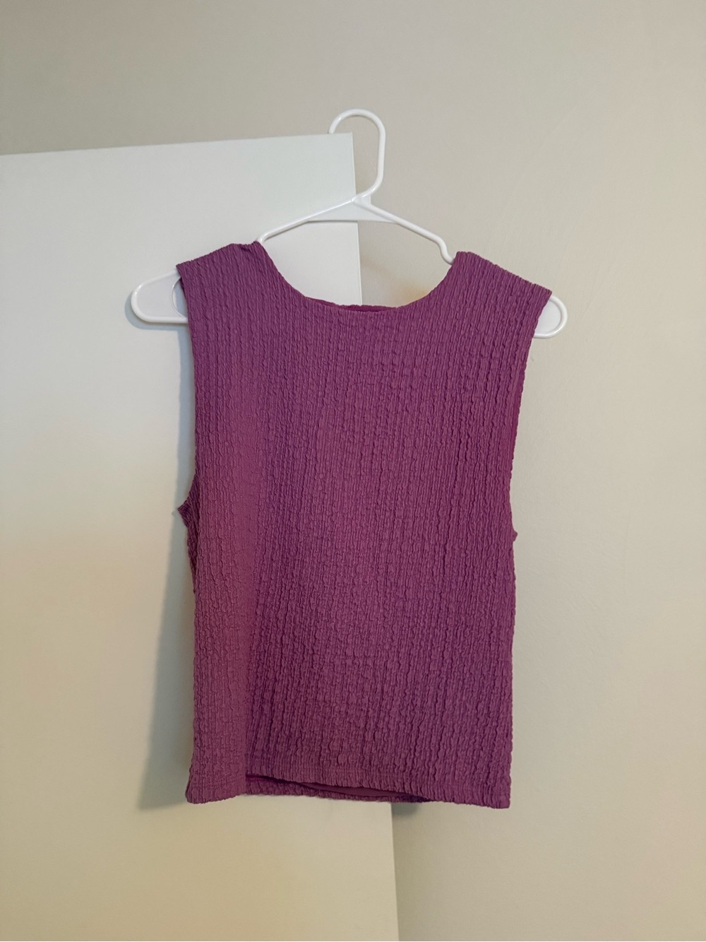 Sleeveless Textured Tank Top